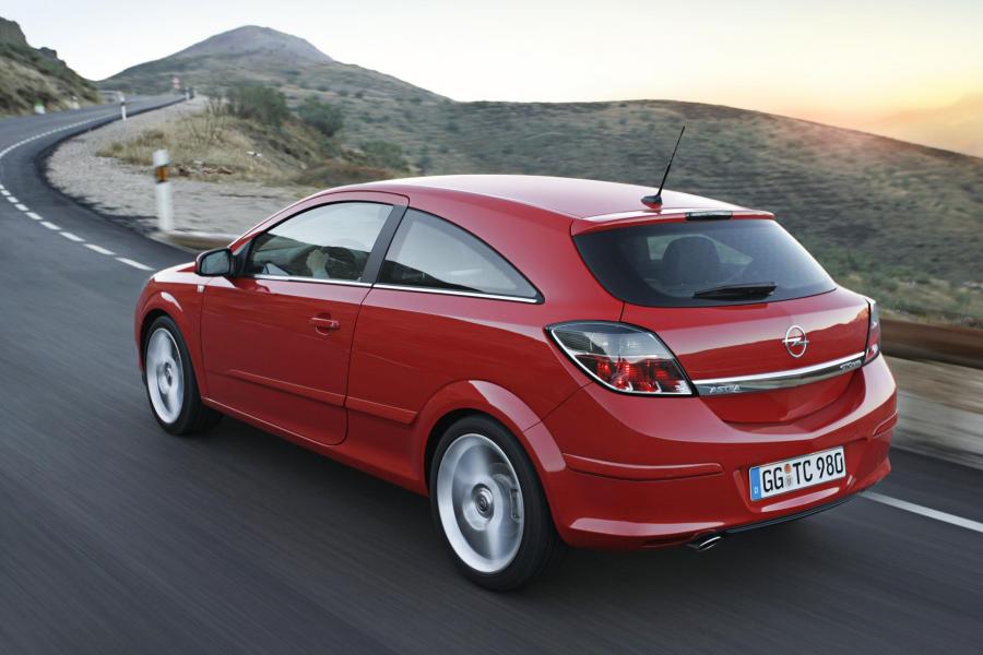  Opel Astra GTC 2005 года  (фото 63 из 212)
